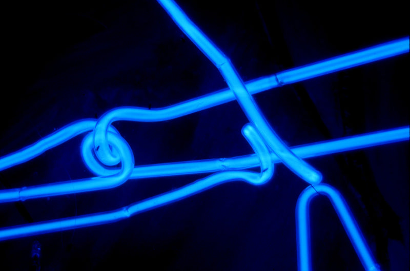 Argonia Plasma Twists and Turns around the Magnetic Intersection